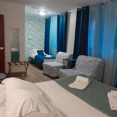 La Voilerie Bord De Hotel